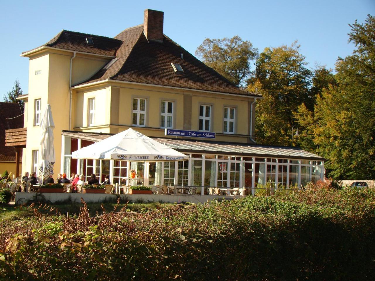 Cafe Restaurant & Hotel Am Schloss Pommersfelden Exterior photo